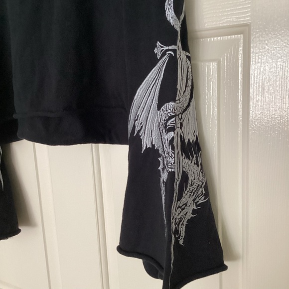 Widow A Certain Doom Black Hooded Cropped Sweatshirt with Embroidered Dragon - Picture 4 of 8